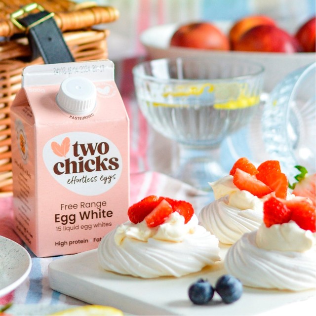 Two Chicks Free Range Liquid Egg White 500g (British brand)