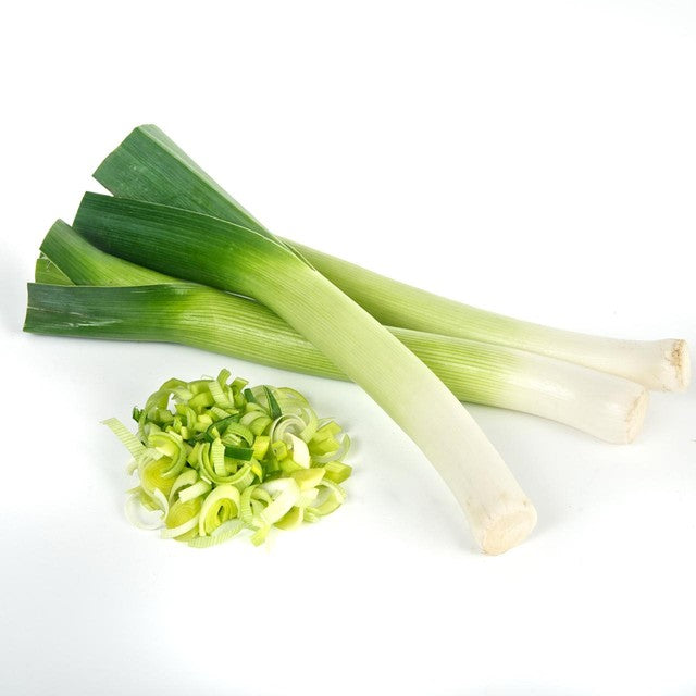 Ocado organic British leeks 400g, imported from the UK