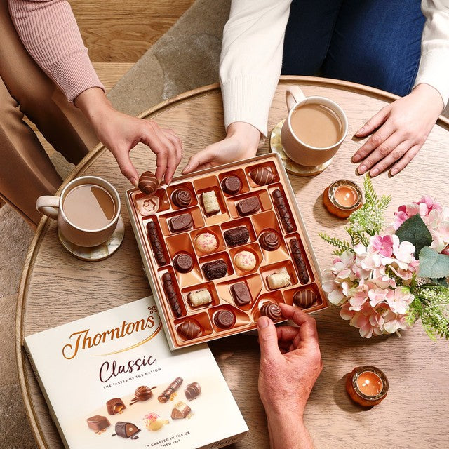 صندوق شوكولاتة مشكل ثورنتونز كلاسيك كولكشن 262 جرام (ماركة بريطانية)