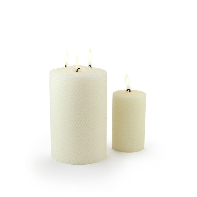 Daylesford beeswax candle small 12.5cm - British product