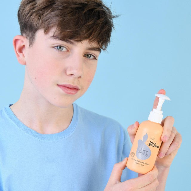 LAV Kids gently scented conditioner 200ml, UK version