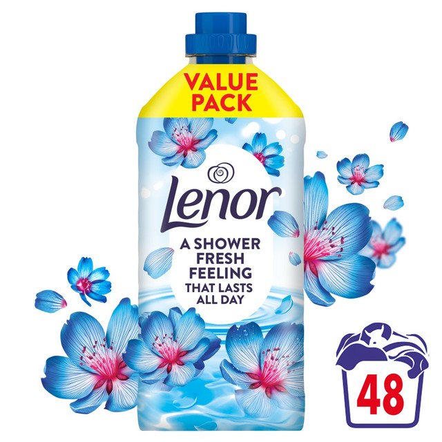 Lenor fabric conditioner Spring Awakening 48 washes - British product