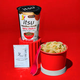 Itsu spicy chickn instant noodles broth pot 64g, UK version