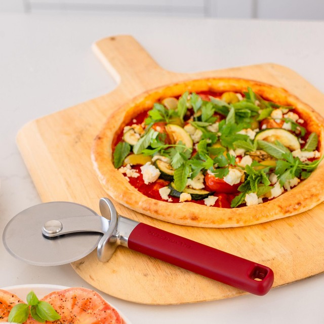 KitchenAid pizza wheel Empire Red, UK version