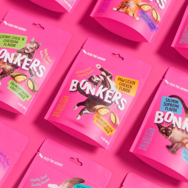Bonkers crunchy soft cat treats chicken flavour, UK version