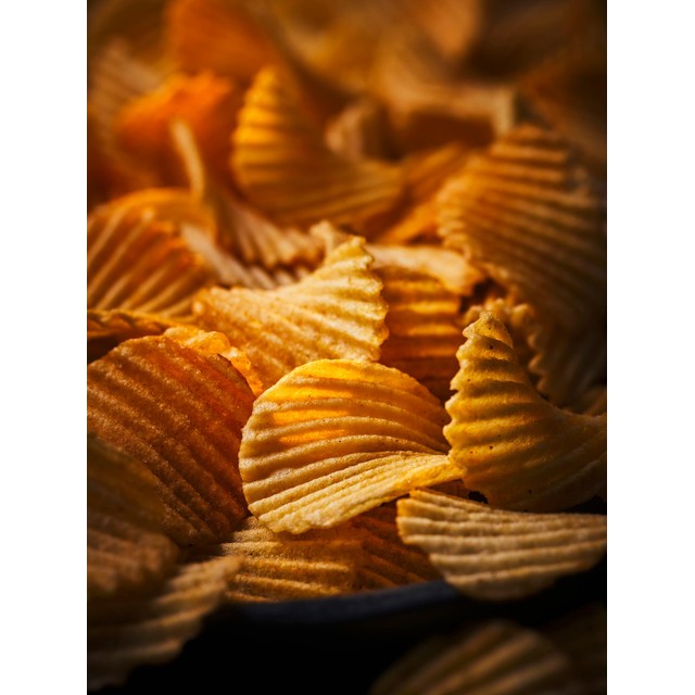 M&S sizzling steak extreme ridge cut crisps, UK version