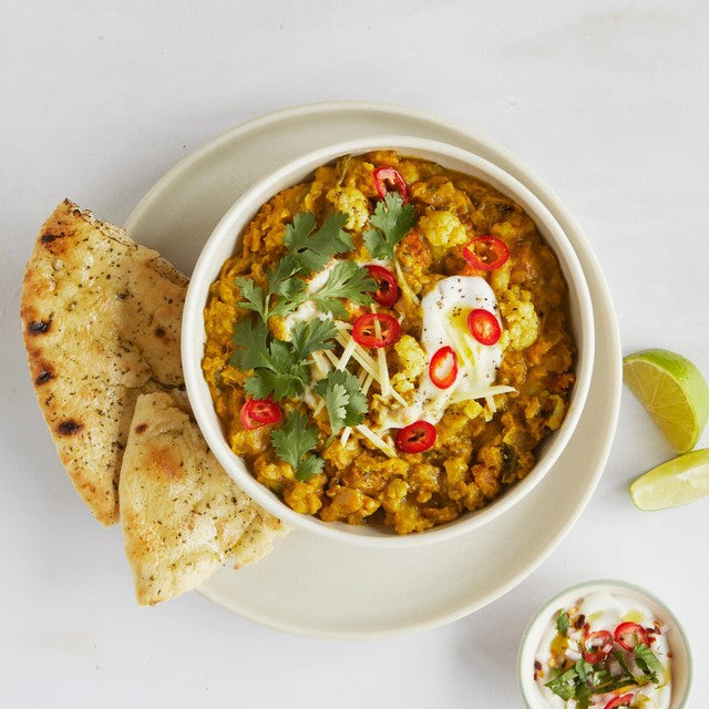 Plants Cauliflower & Lentil Dhal ready meal 300g - British product