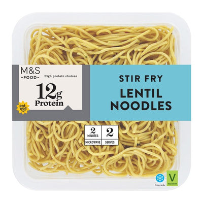M&S Linjenudler med høyt proteininnhold og gurkemeie til wok 275g