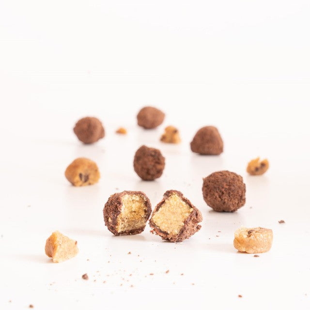 Booja-Booja Cookie Dough Chocolate Wonders 65g - British product