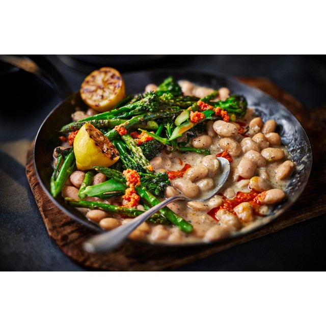 M&S Giant Butter Beans Cooked 437g, imported from the UK