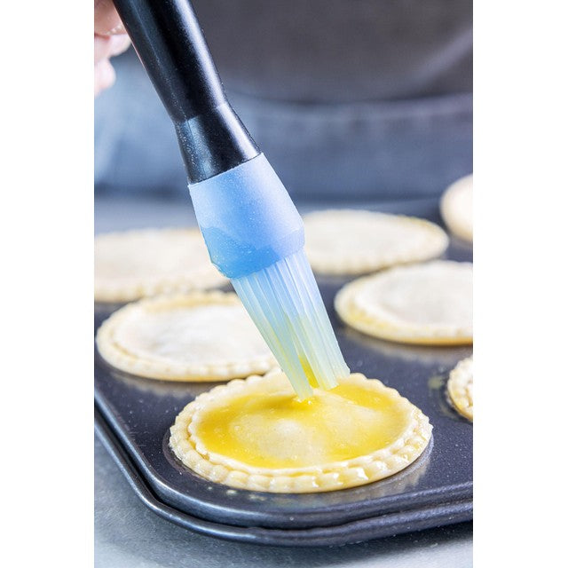 KitchenCraft silicone pastry and basting brush, UK version