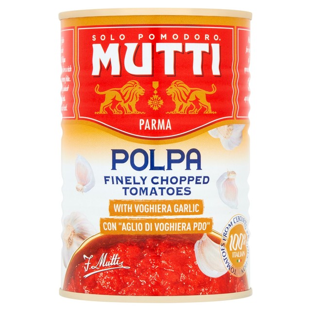 Mutti chopped tomatoes with garlic 400g, imported from the UK