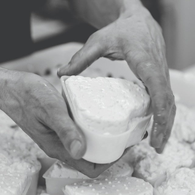 Daylesford Organic Baywell Cheese 180g - British product