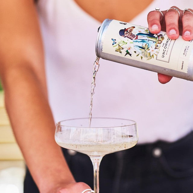 The Uncommon English Bubbly White Wine 4 x 250ml cans (British brand)