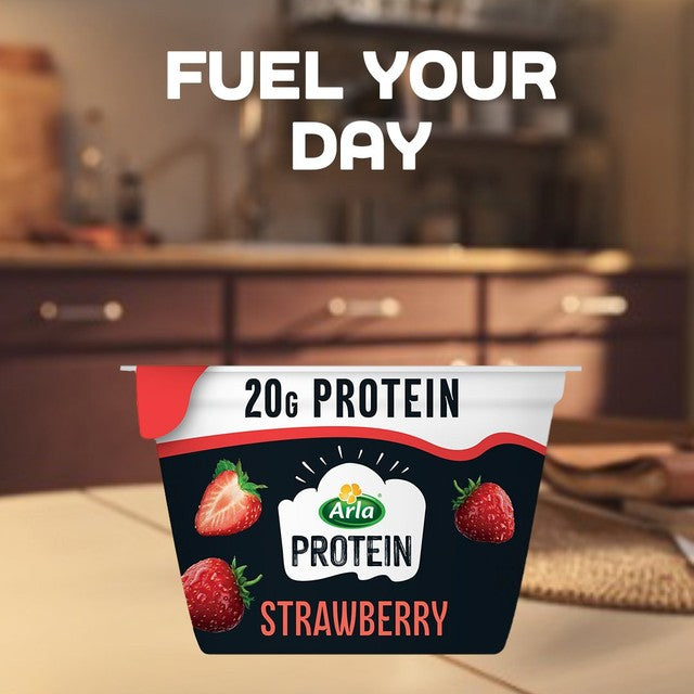 Arla Protein Strawberry Flavoured Strained Yoghurt Pot 200g - British product