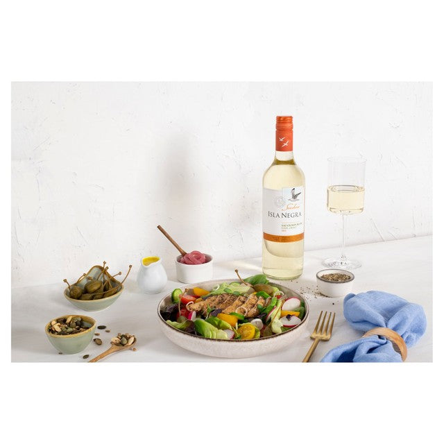 Isla Negra Sauvignon Blanc white wine 75cl, UK version