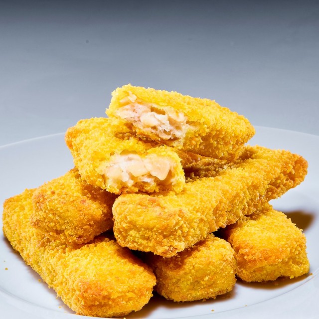 Moving Mountains Plant Based Fish Fingers Breaded 300g, imported from the UK