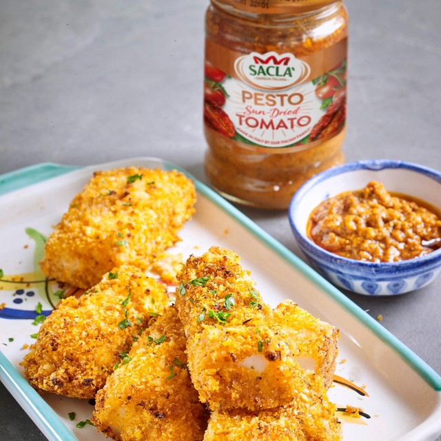 Sacla sun-dried tomato pesto in a jar (British brand)