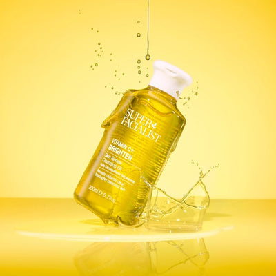 M&S Super Facialist Vitamin C Cleansing Oil 200ml- Kjøp online hos McGrocer