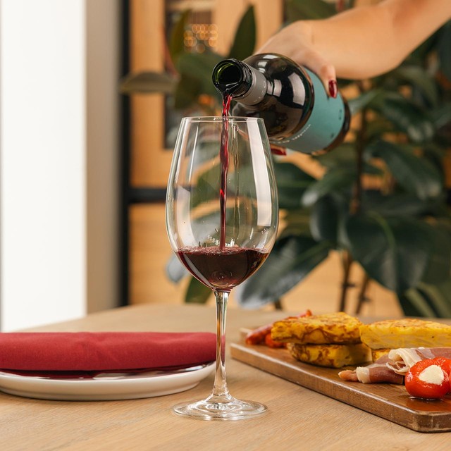 Virgin Wines Pizo Carinena red wine 75cl, imported from the UK