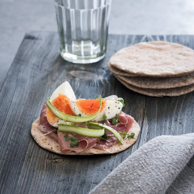 Peter's Yard Original Sourdough Crispbread 125g, imported from the UK