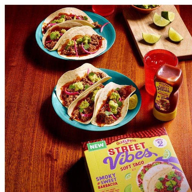 Old El Paso Barbacoa Sauce Squeeze 263g, imported from the UK