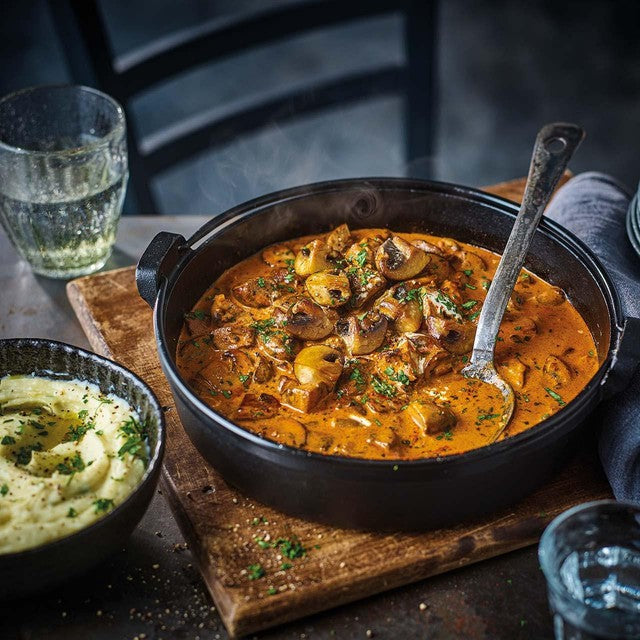 M&S Creamy Stroganoff sauce 200g, imported from the UK