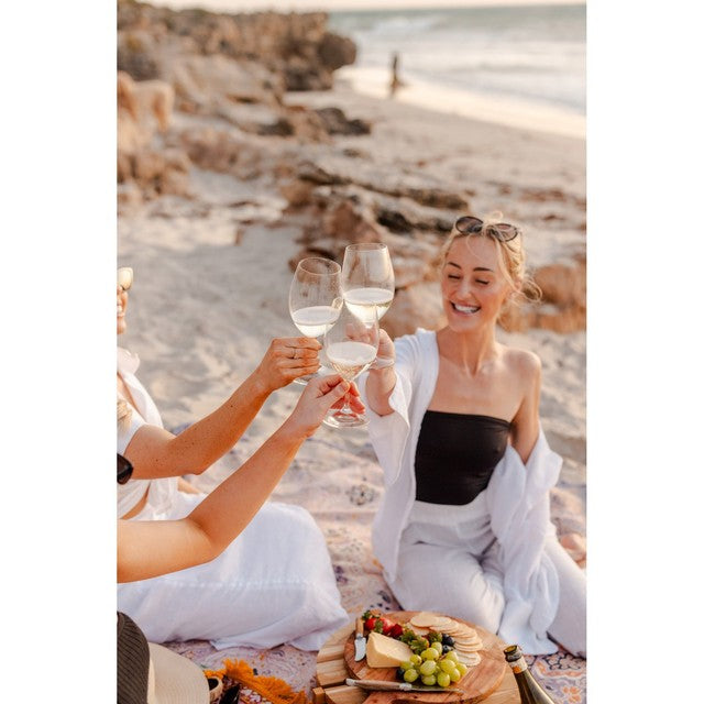 Mad Fish Sauvignon Blanc white wine 75cl, imported from the UK