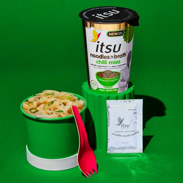 Itsu chilli miso instant noodles pot 64g, UK version