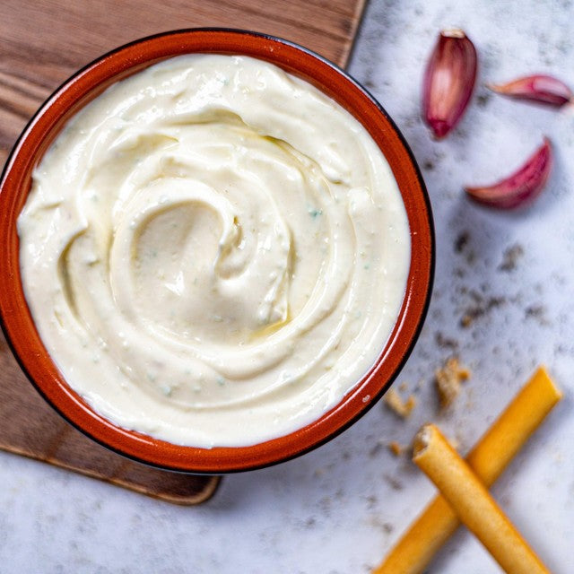 Marks and Spencer Zingy Onion & Garlic Dip 230g (British brand)