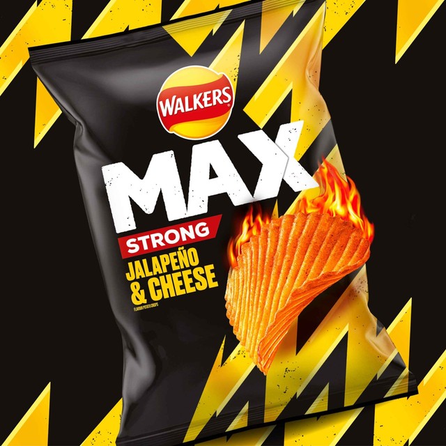 Walkers Max Strong Jalapeno & Cheese crisps 140g (British brand)