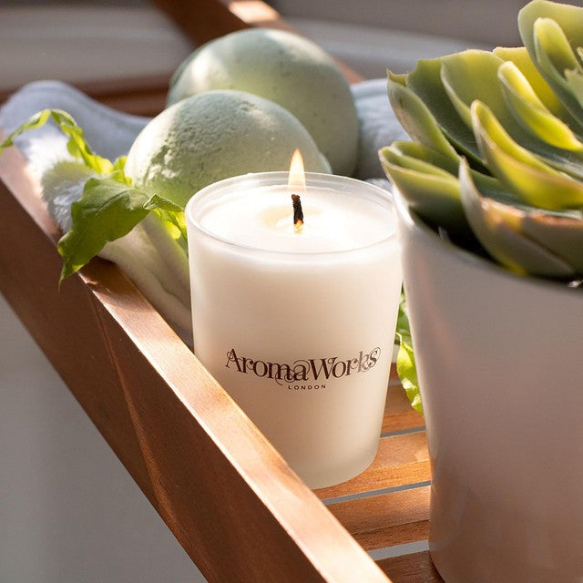 Wax Lyrical AromaWorks Lemongrass & Bergamot soy wax candle 30cl (220g) - British product