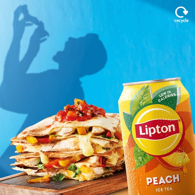 Lipton peach flavored ice tea in 330ml cans, UK version