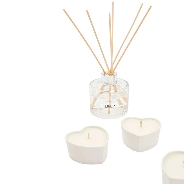 M&S pomegranate scent gift set with reed diffuser and candles, imported from the UK