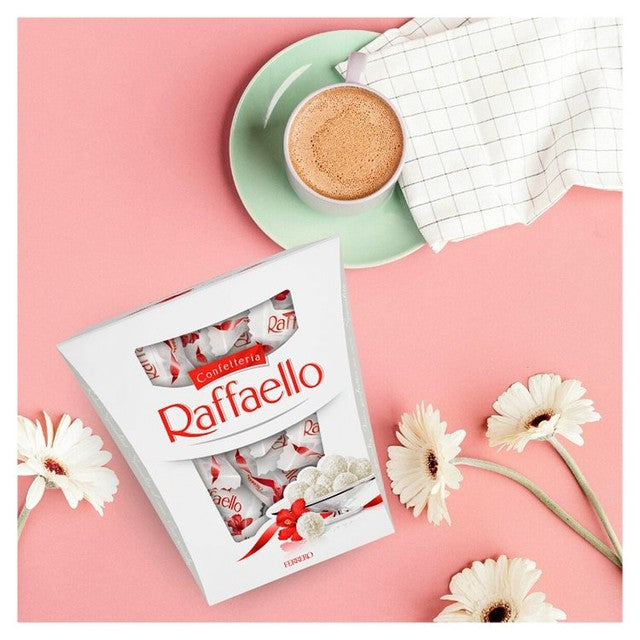 Ferrero Raffaello almond and coconut chocolate box 230g - British product