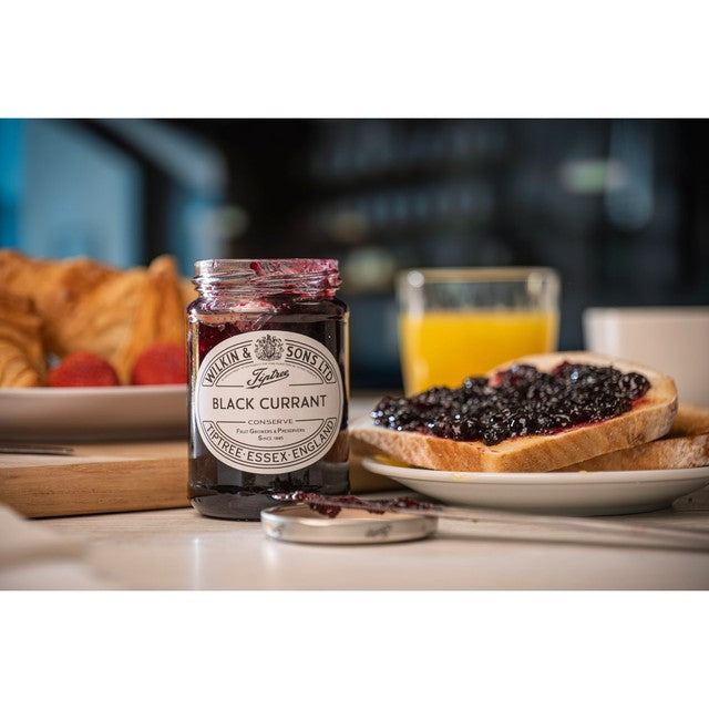 Tiptree blackcurrant conserve 340g (British brand)