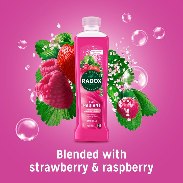 Radox Feel Radiant bath soak strawberry raspberry - British product
