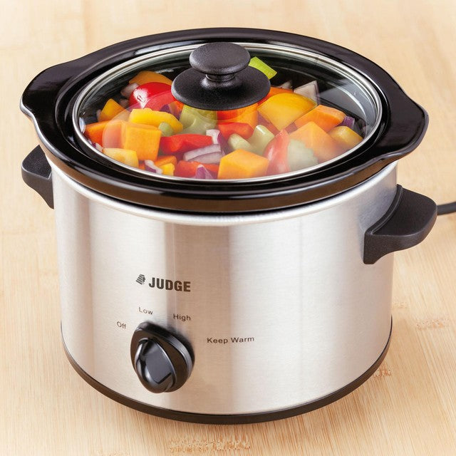 Judge 1.5L slow cooker with removable ceramic pot, imported from the UK
