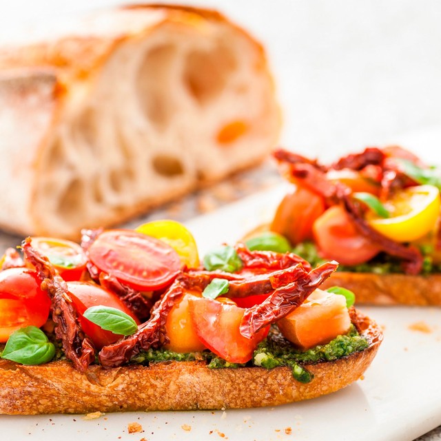 Sacla classic basil pesto, imported from the UK