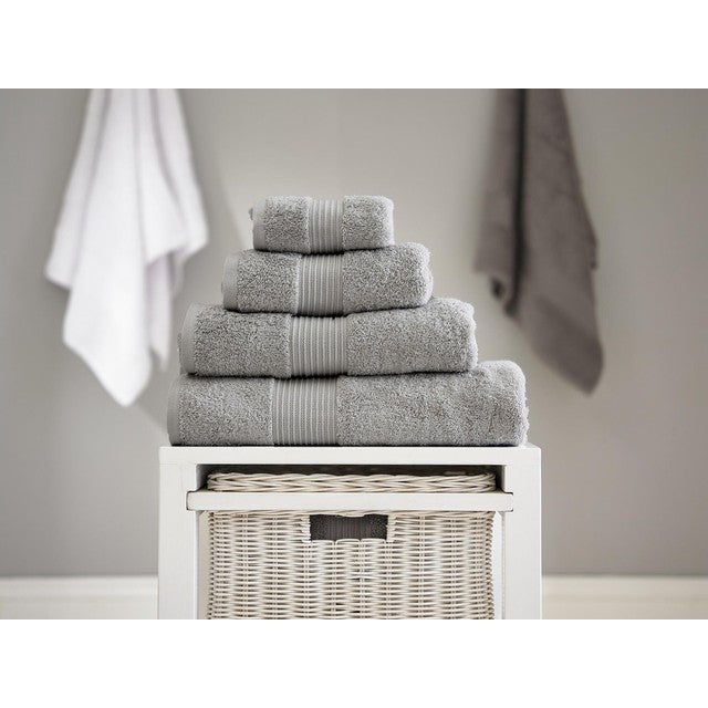 Deyongs Bliss Pima cotton bath sheet Cloud 90x150cm - British product