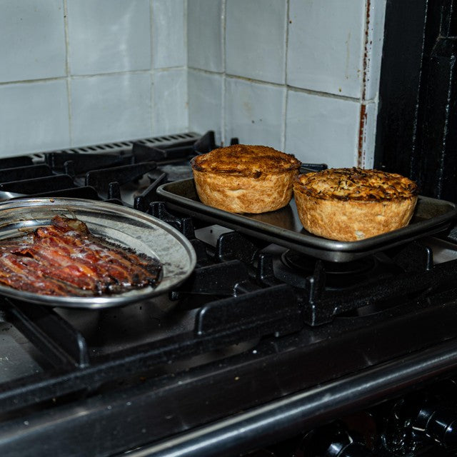 Pieminister pie with chicken, ham and leek 255g, imported from the UK