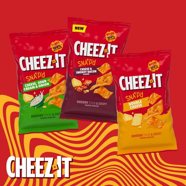 Cheez-It Cheese & Bacon sharing crisps, imported from the UK