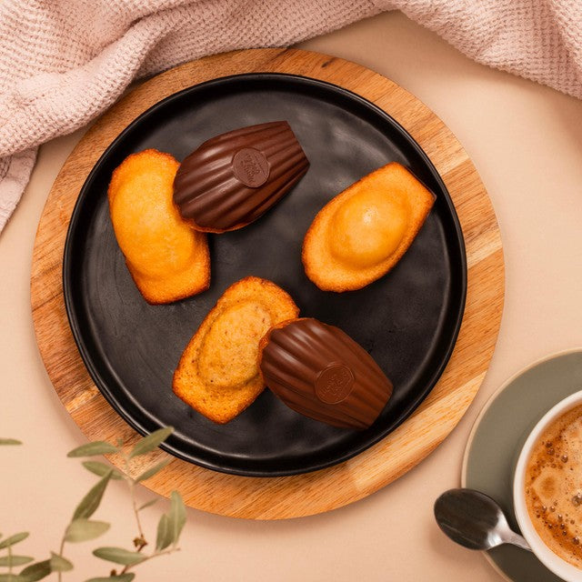 Maison Colibri madeleine with dark chocolate shell 156g, imported from the UK