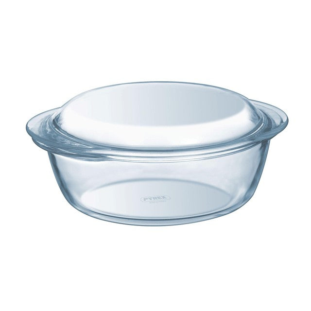 Pyrex round casserole dish 2.1L, imported from the UK