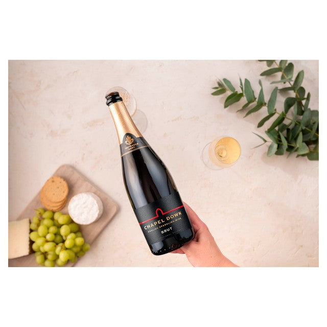 Chapel Down Classic Brut NV sparkling wine 75cl - British product