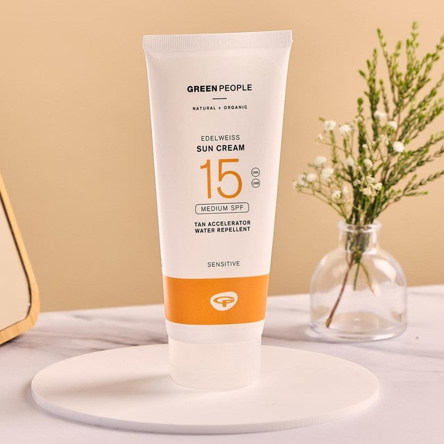 Green People SPF 15 sun cream with tan accelerator 200ml, UK version