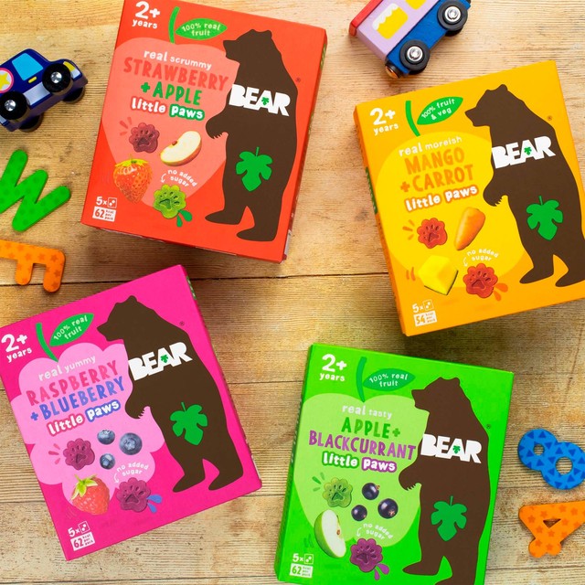 Bear Paws Apple Blackcurrant fruit snacks multipack - British product