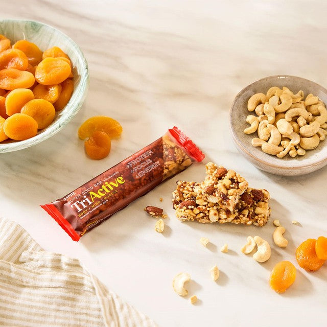 Holland & Barrett protein bar cashew & apricot 50g (British brand)