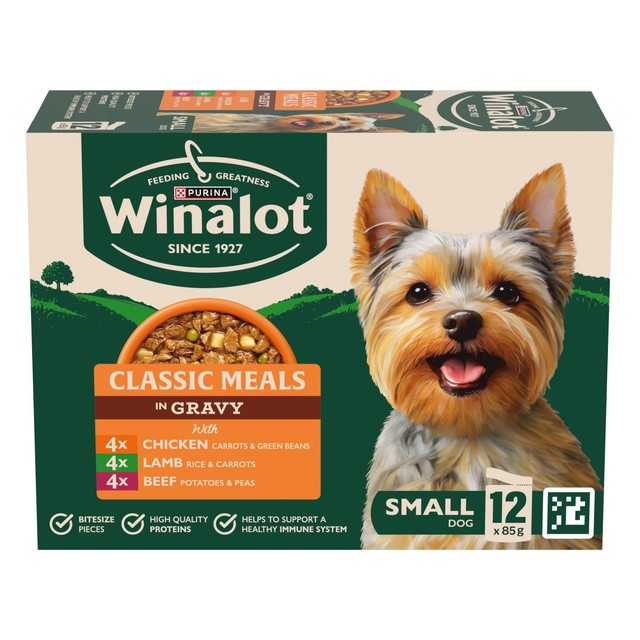 Winalot wet dog food meaty chunks in gravy for small dogs, UK version
