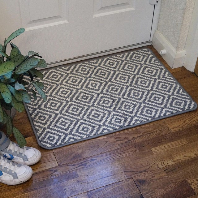Mighty Mats Geo Loop Mat light grey white 50x75cm - British product